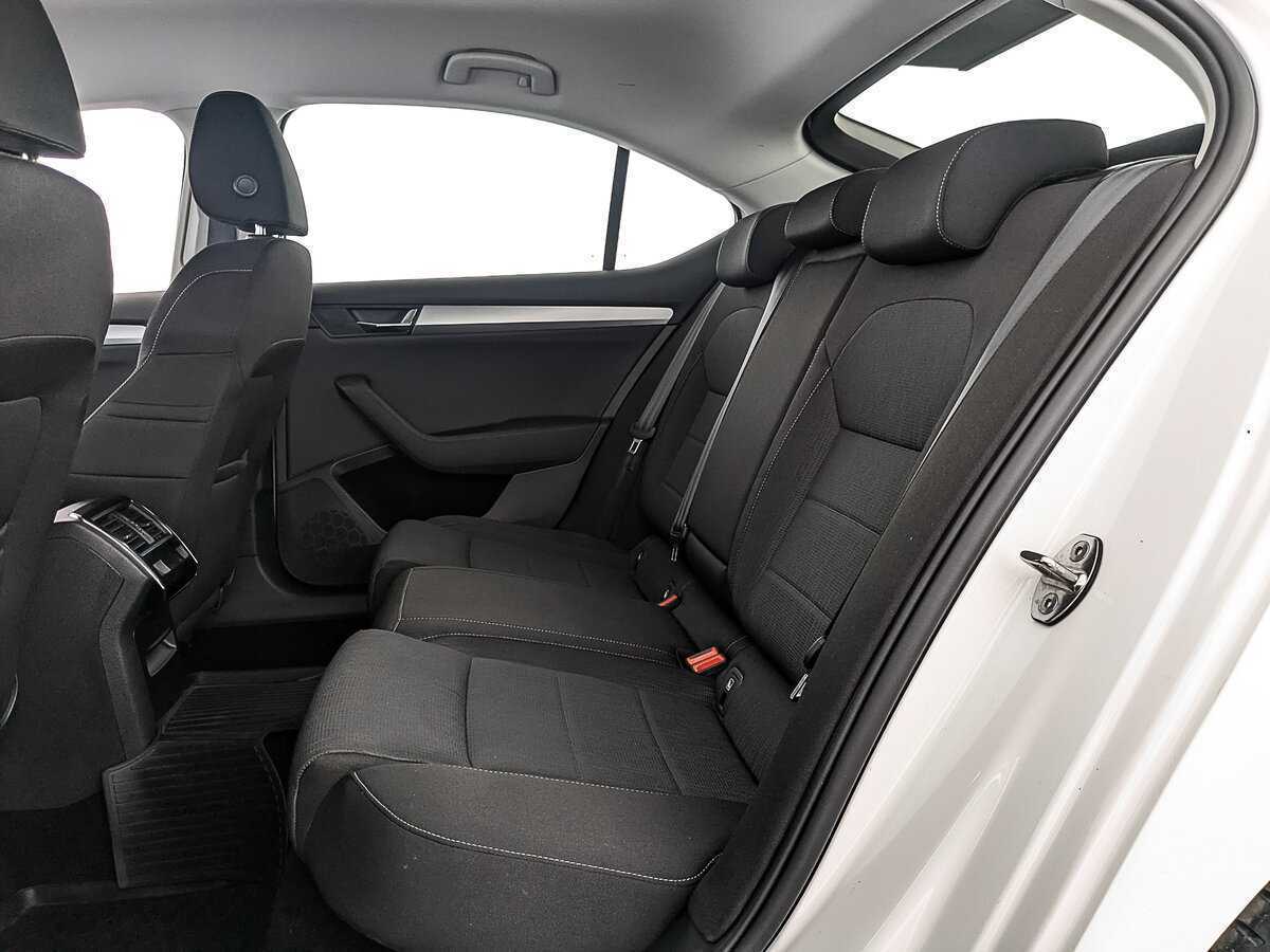 Б/У Шкода Суперб 2017 года. Фото: #17