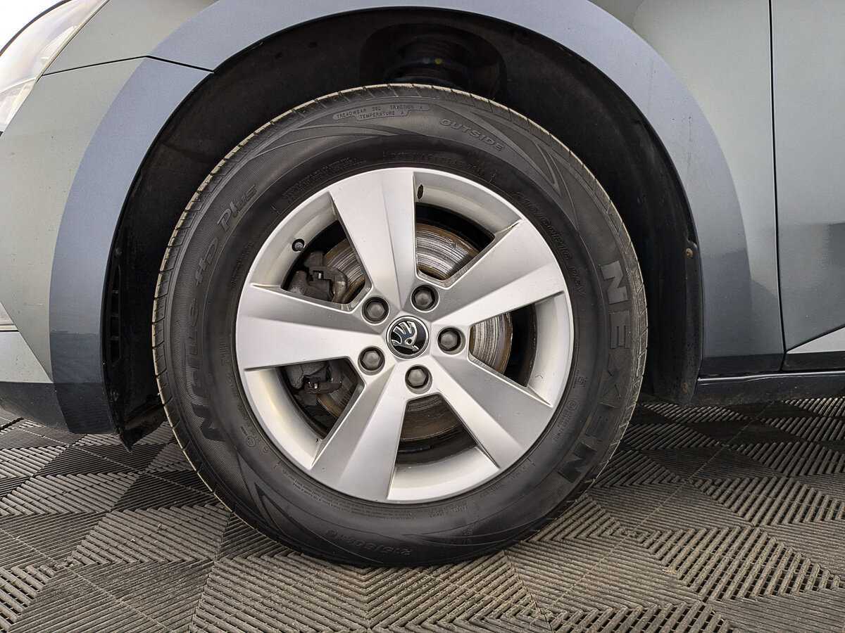 Б/У Шкода Суперб 2019 года. Фото: #11