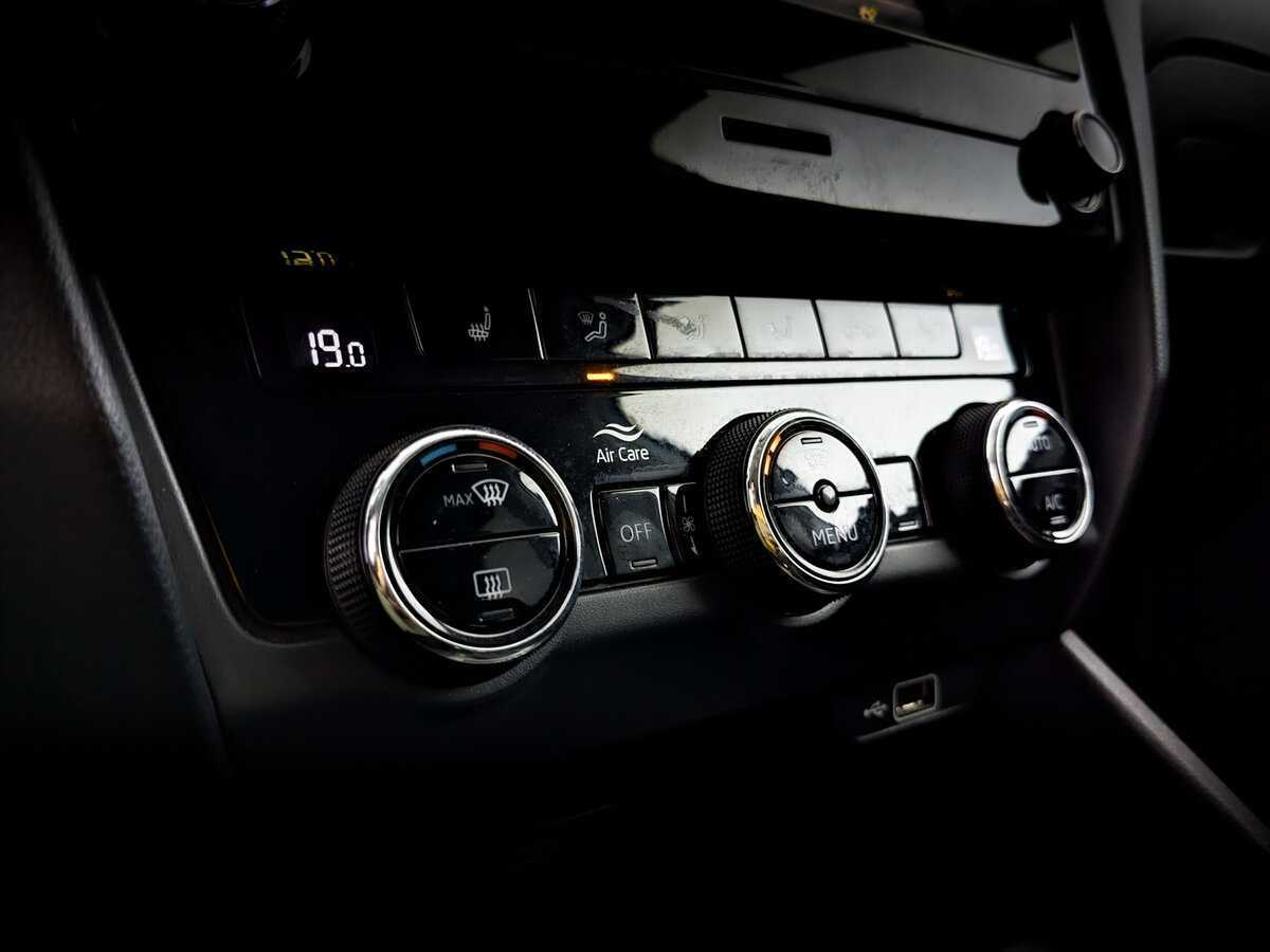 Б/У Шкода Октавия 2020 года. Фото: #24