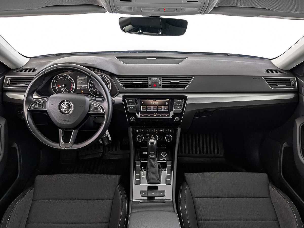 Б/У Шкода Суперб 2018 года. Фото: #13