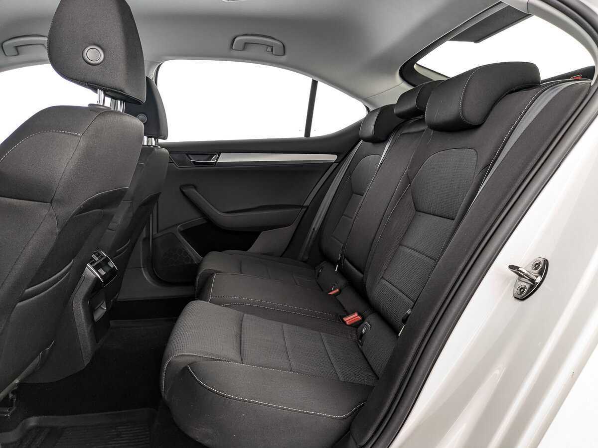 Б/У Шкода Суперб 2017 года. Фото: #17