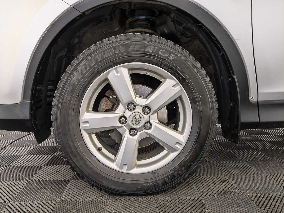 Б/У Тойота Рав4 2013 года. Фото: #11