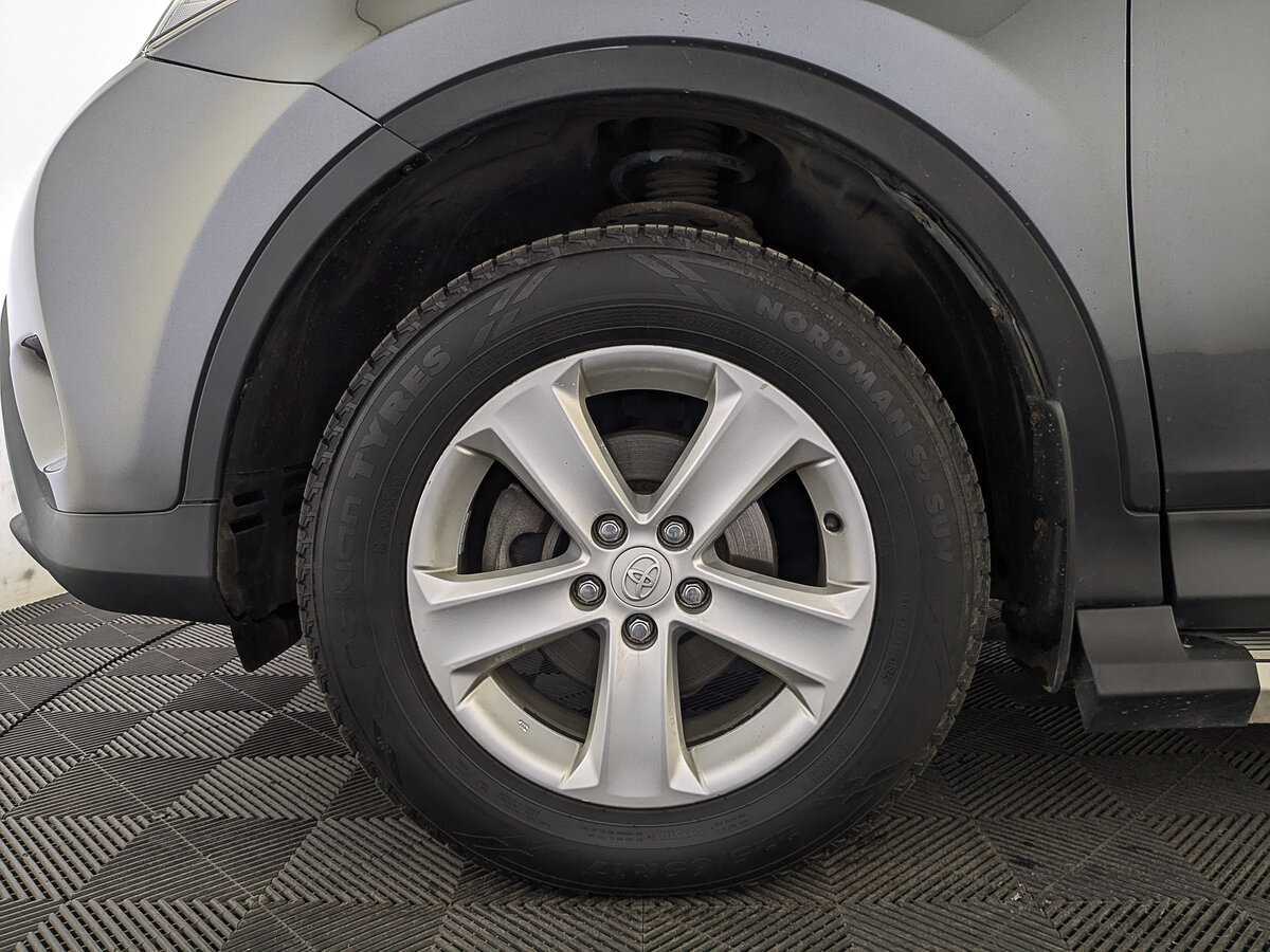 Б/У Тойота Рав4 2014 года. Фото: #11