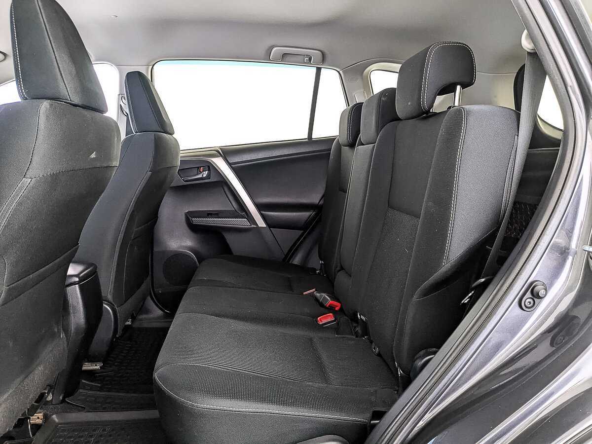 Б/У Тойота Рав4 2014 года. Фото: #17