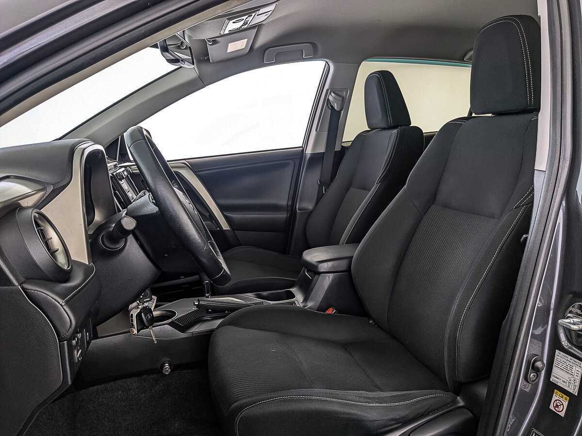 Б/У Тойота Рав4 2014 года. Фото: #19