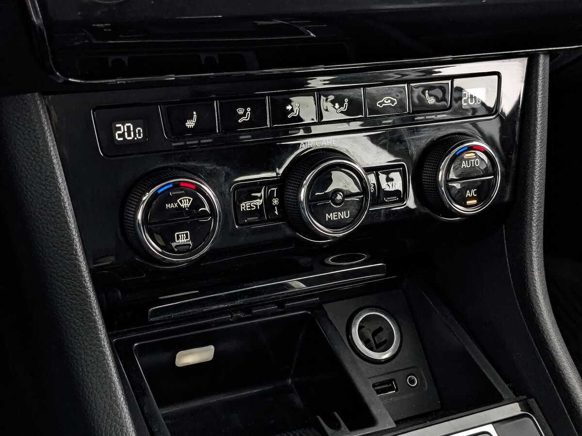 Б/У Шкода Суперб 2017 года. Фото: #18