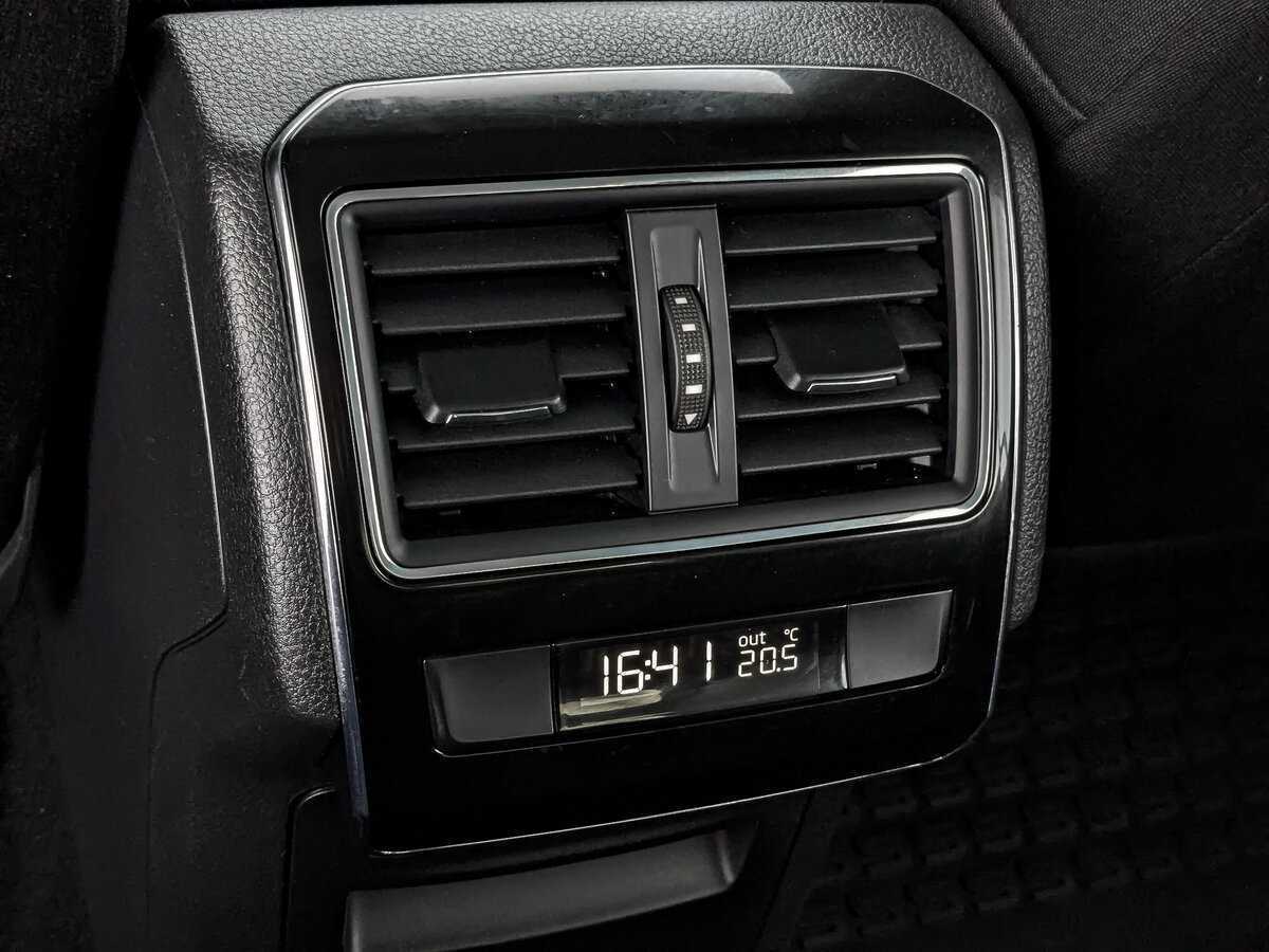 Б/У Шкода Суперб 2017 года. Фото: #25