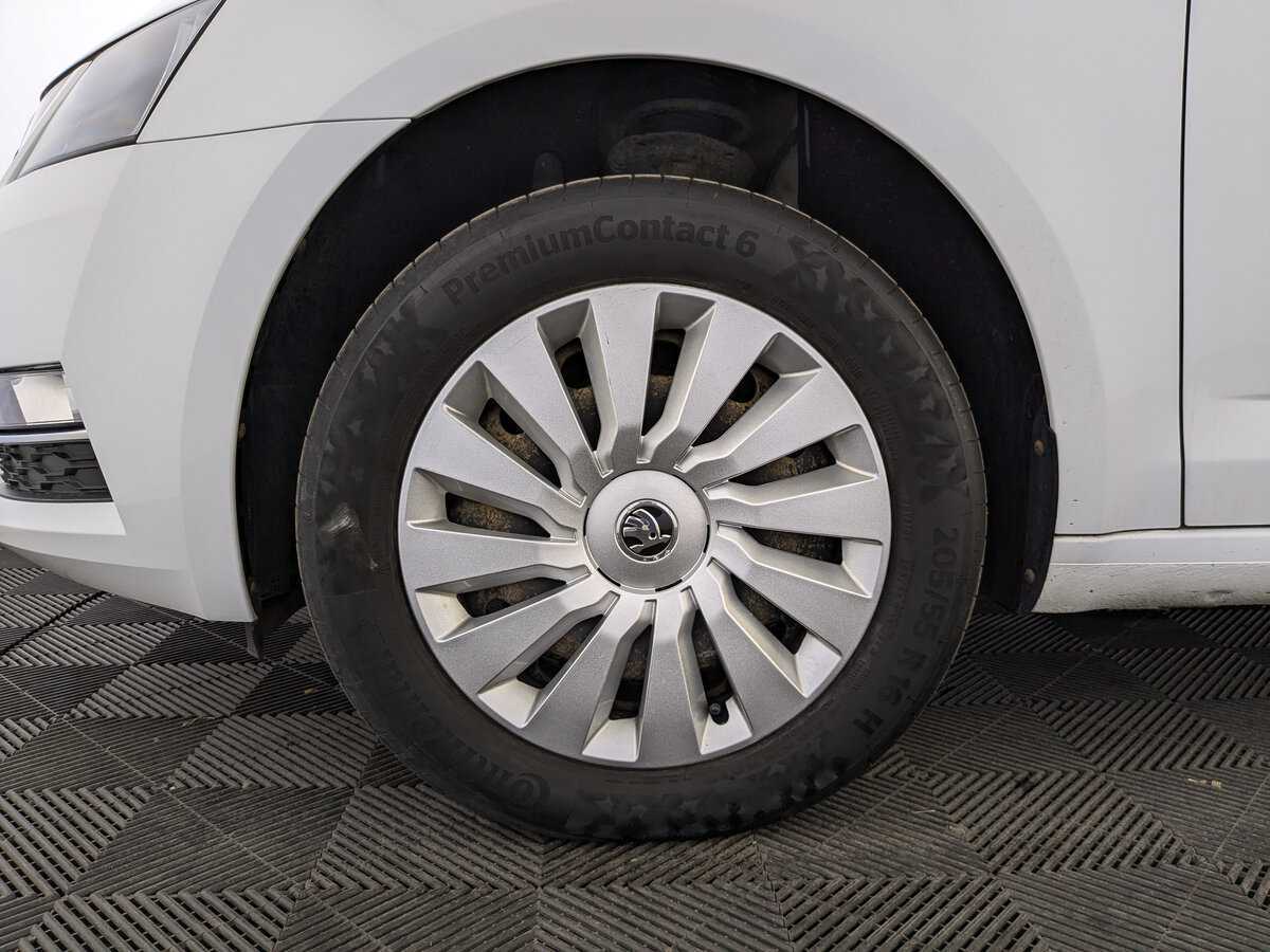 Б/У Шкода Октавия 2017 года. Фото: #16