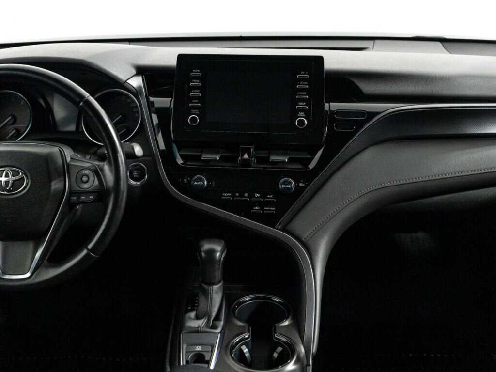 Б/У Тойота Камри 2021 года. Фото: #13