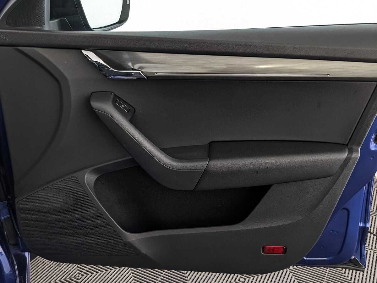 Б/У Шкода Октавия 2019 года. Фото: #24