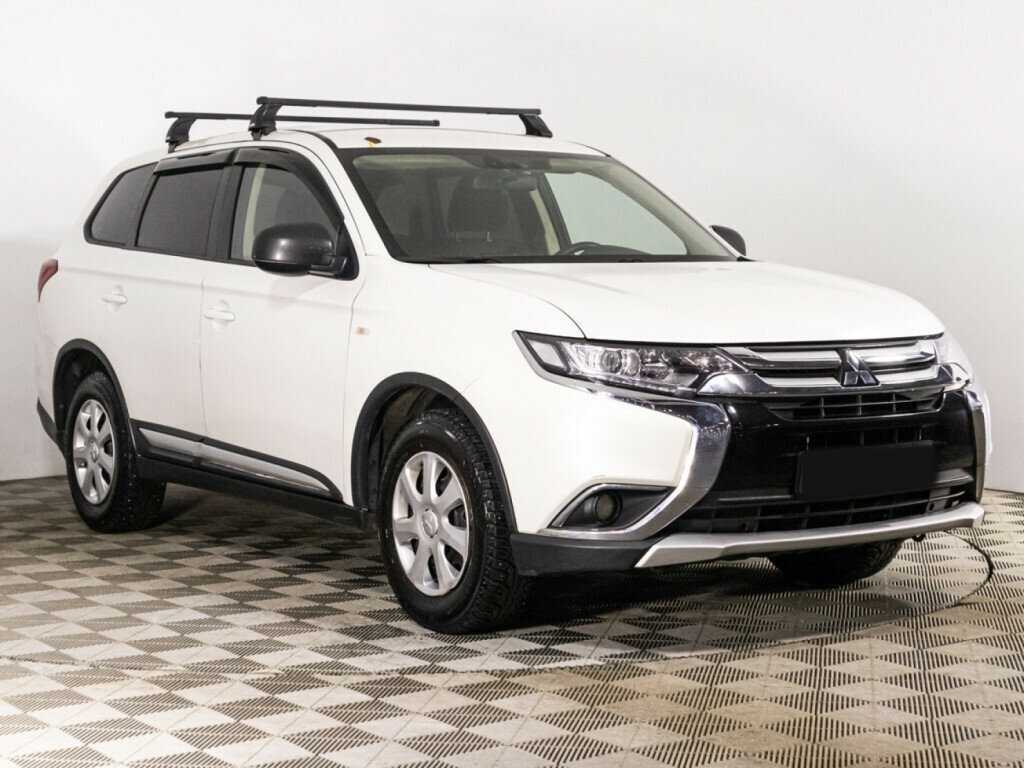 Mitsubishi Outlander 2018 года с пробегом. Фото: #2