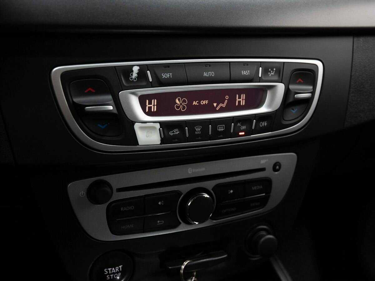 Б/У Рено Флюенс 2013 года. Фото: #20