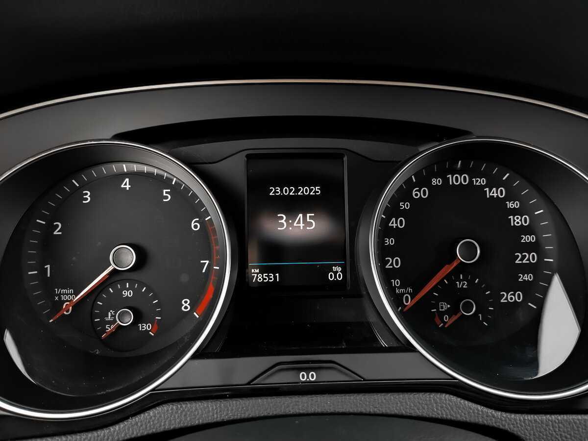 Б/У Фольксваген Пассат 2019 года. Фото: #15