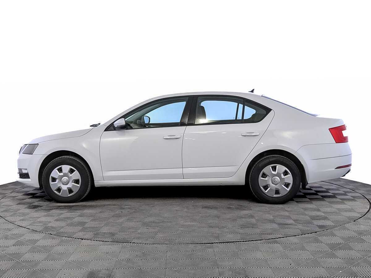 Б/У Шкода Октавия 2019 года. Фото: #7