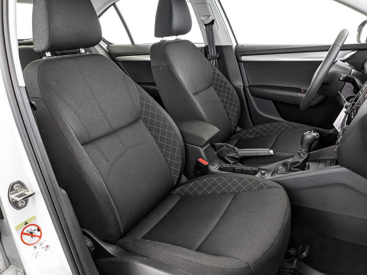 Б/У Шкода Октавия 2019 года. Фото: #23