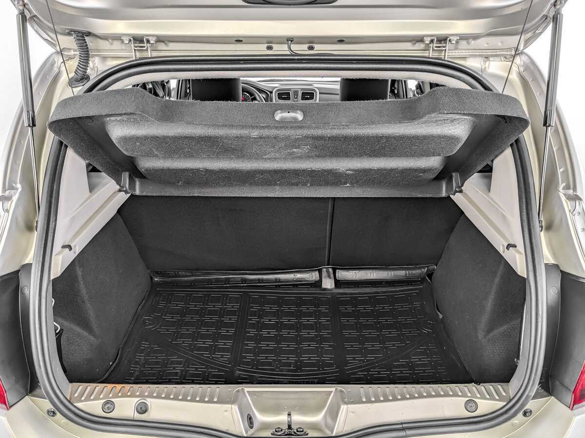 Б/У Рено Сандеро 2018 года. Фото: #9