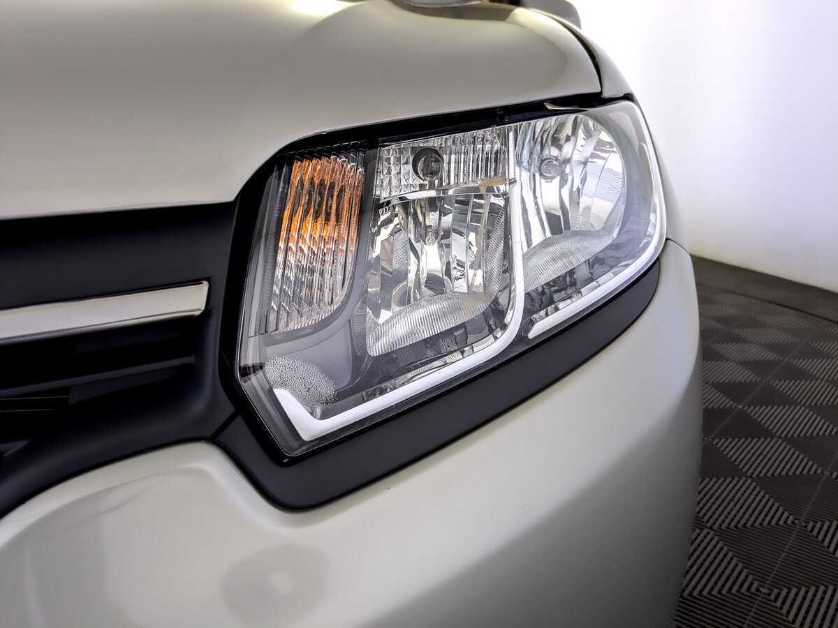 Б/У Рено Сандеро 2018 года. Фото: #16