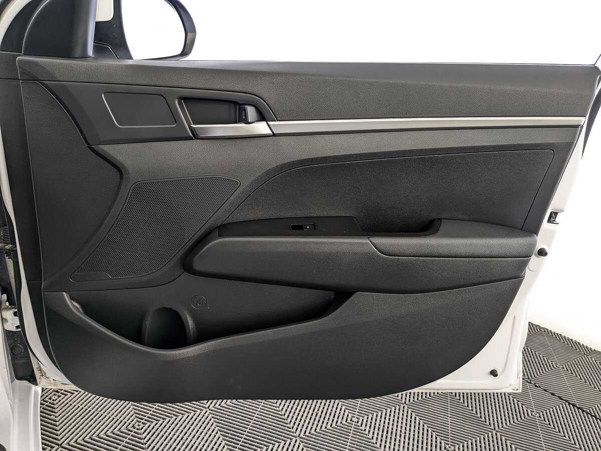 Б/У Хендай Елантра 2019 года. Фото: #21