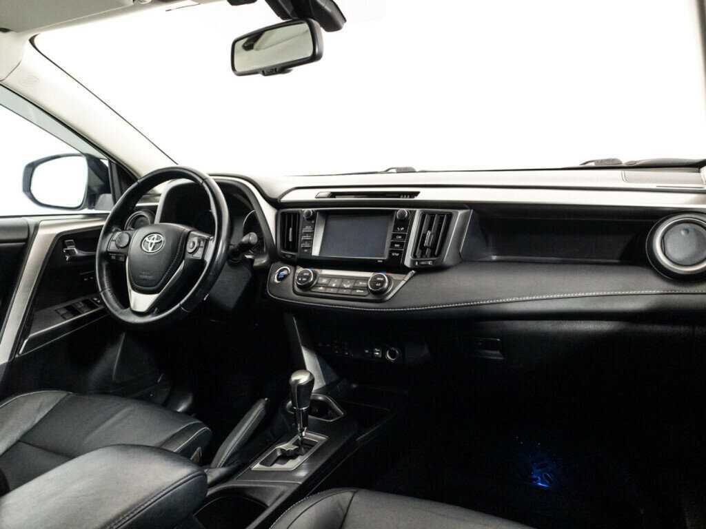 Toyota RAV4 2017 года с пробегом. Фото: #8