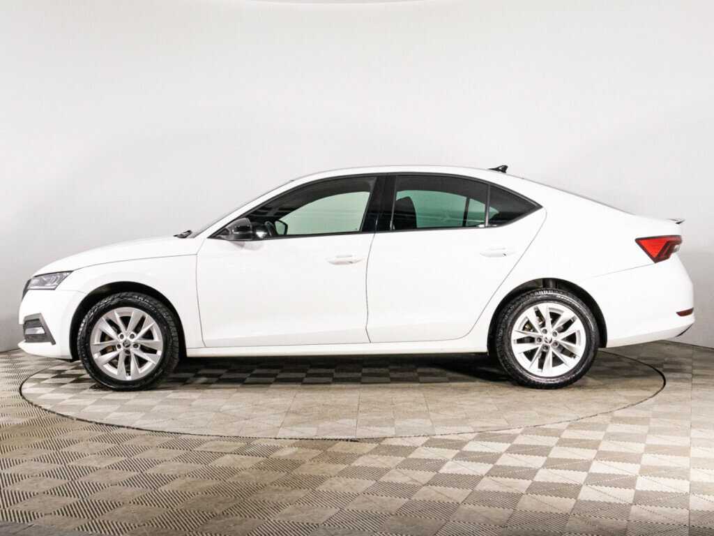 Б/У Шкода Октавия 2021 года. Фото: #7