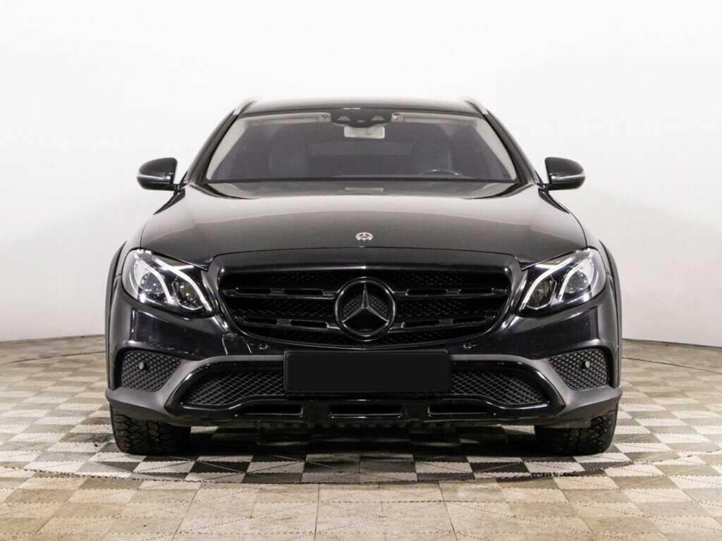 Mercedes-Benz E-Класс 2017 года с пробегом. Фото: #1