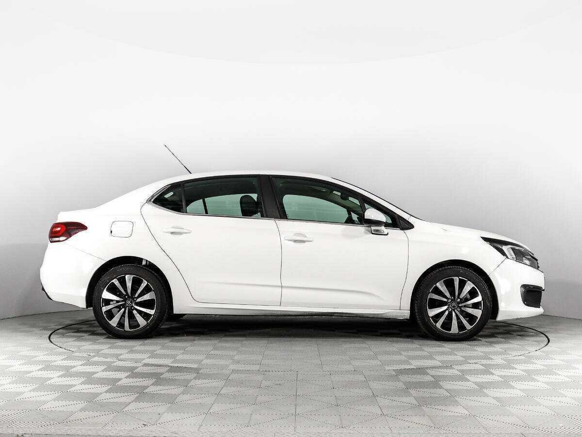 Б/У Ситроен Ц4 2016 года. Фото: #3