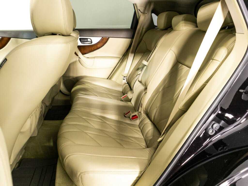 Infiniti FX 2012 года с пробегом. Фото: #9