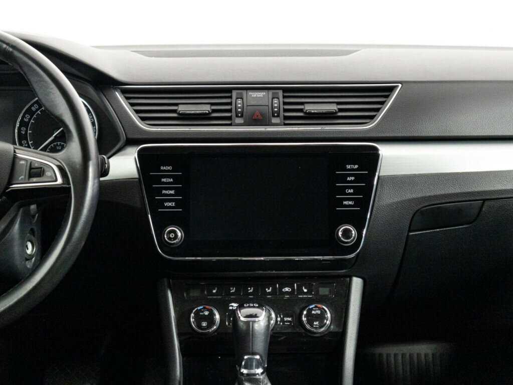 Б/У Шкода Суперб 2018 года. Фото: #13