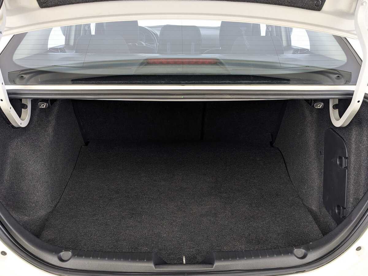 Б/У Мазда 3 2014 года. Фото: #9