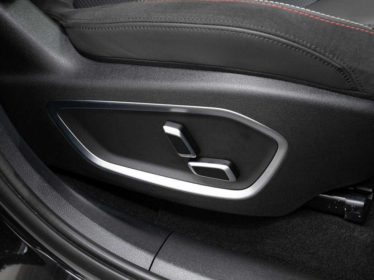 Geely Tugella 2023 года с пробегом. Фото: #13