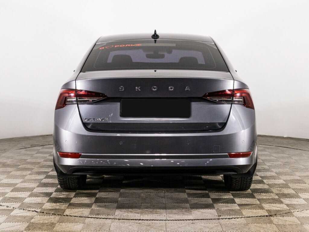 Б/У Шкода Октавия 2021 года. Фото: #5