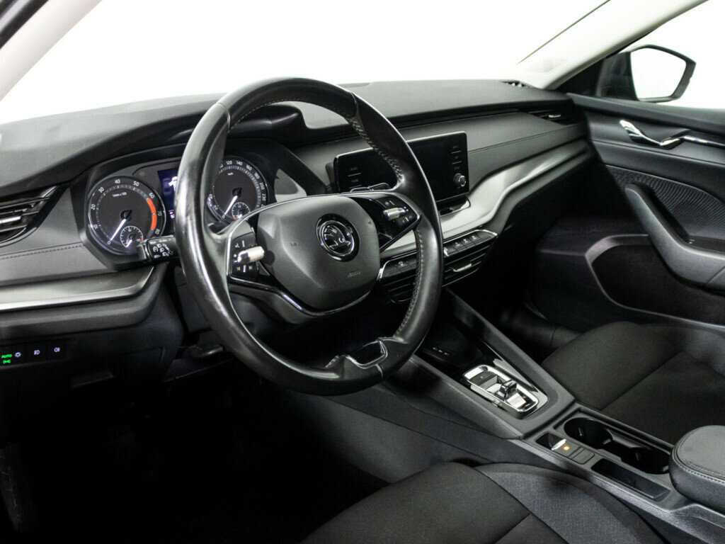 Б/У Шкода Октавия 2021 года. Фото: #10