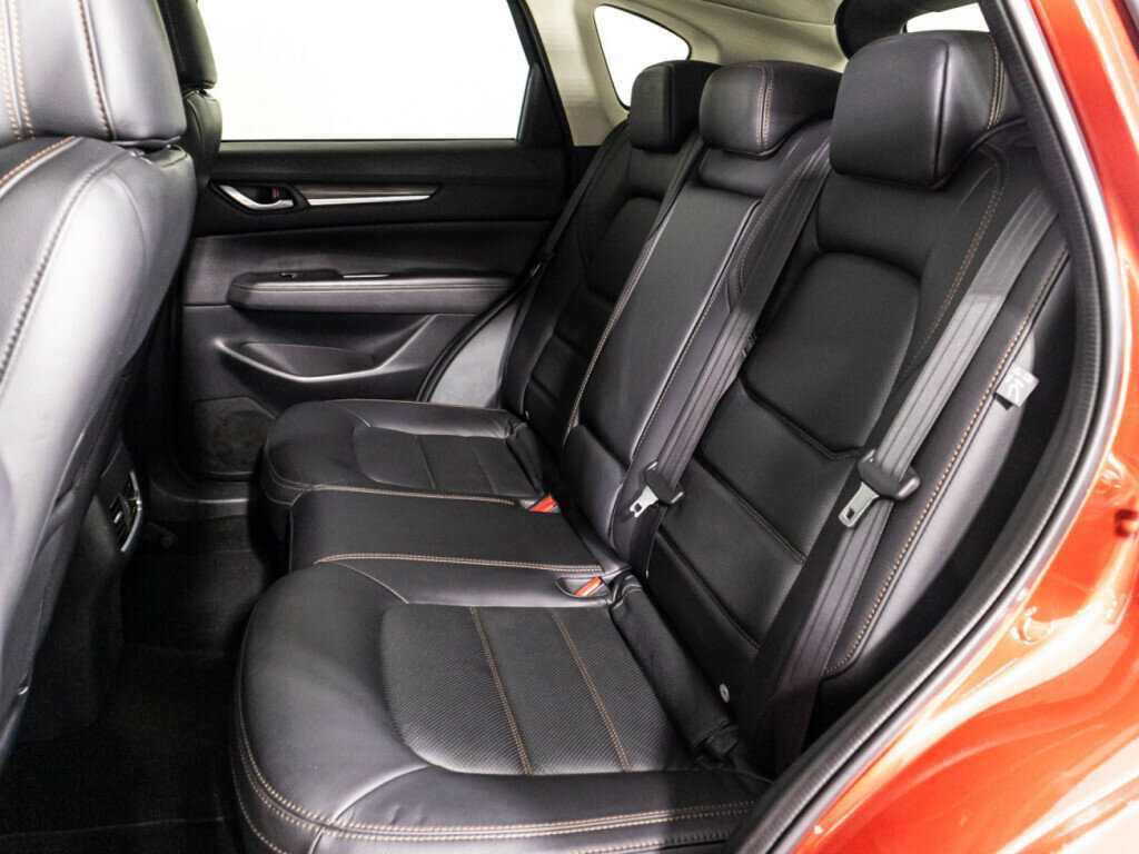 Б/У Мазда Ц-Икс-5 2018 года. Фото: #9