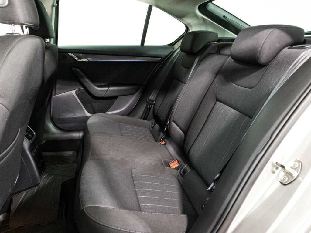 Б/У Шкода Октавия 2018 года. Фото: #9