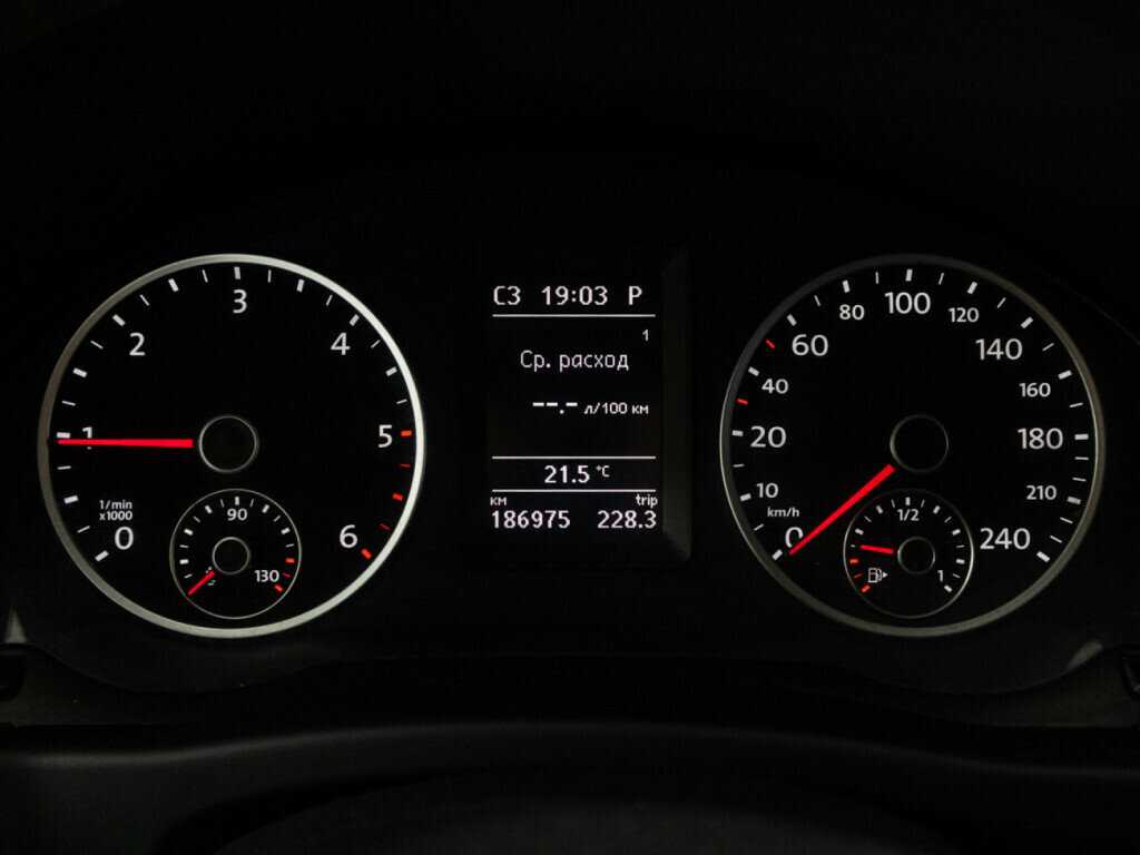 Б/У Фольксваген Тигуан 2012 года. Фото: #11