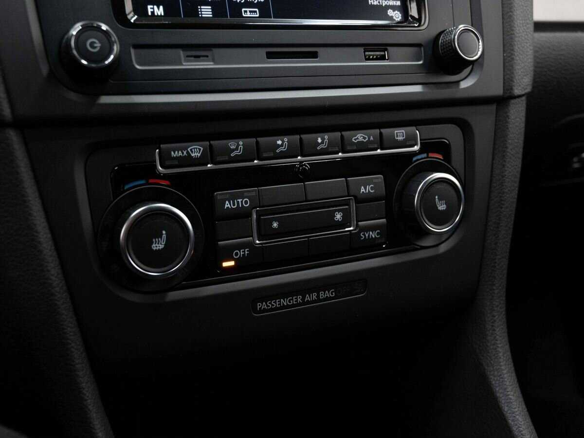 Б/У Фольксваген Гольф 2012 года. Фото: #16