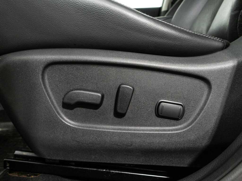 Б/У Ниссан Икс-Трейл 2017 года. Фото: #17