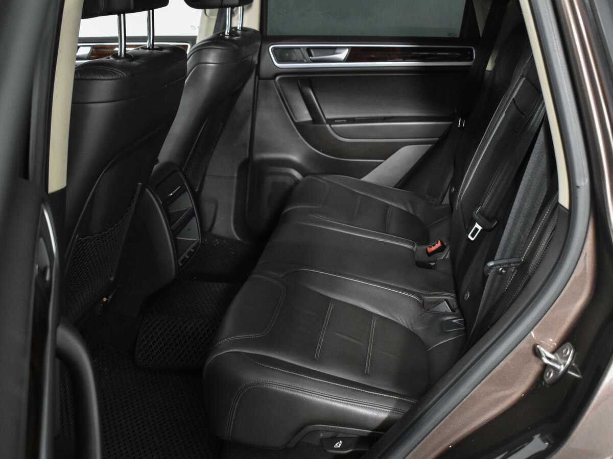 Б/У Фольксваген Туарег 2013 года. Фото: #11