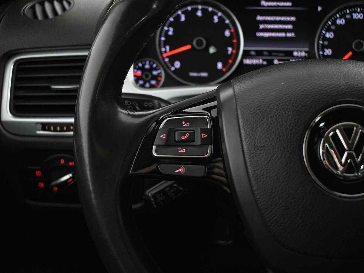 Б/У Фольксваген Туарег 2013 года. Фото: #19