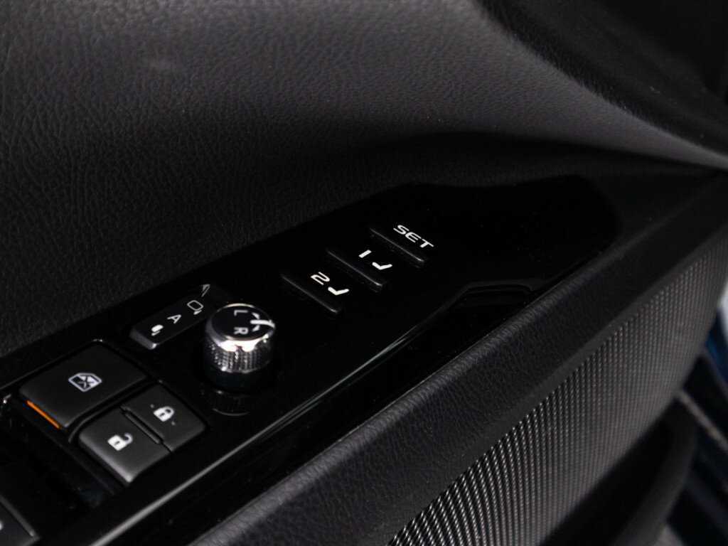 Toyota Camry 2019 года с пробегом. Фото: #15