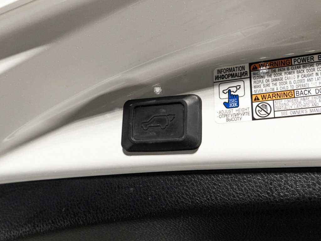 Б/У Тойота Рав4 2017 года. Фото: #15