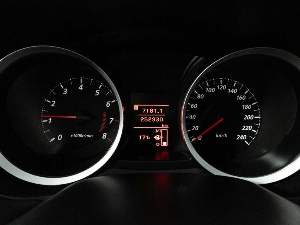 Б/У Митсубиши Лансер 2012 года. Фото: #11