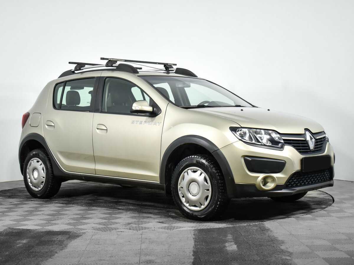 Б/У Рено Сандеро 2017 года. Фото: #2