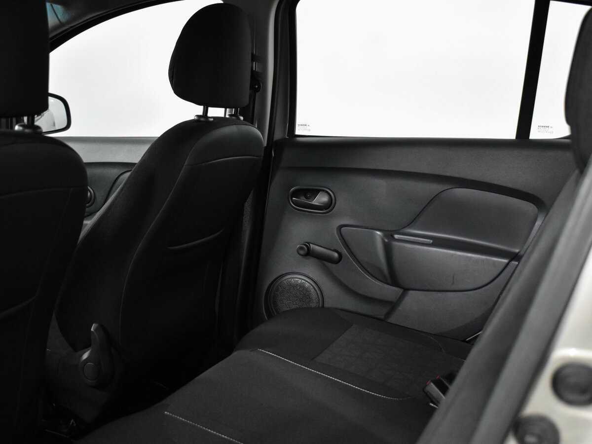 Б/У Рено Сандеро 2017 года. Фото: #11