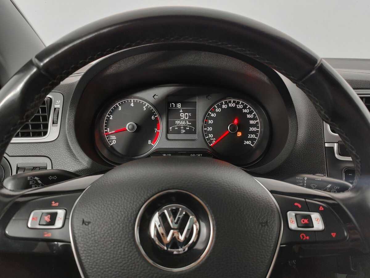 Б/У Фольксваген Поло 2016 года. Фото: #15