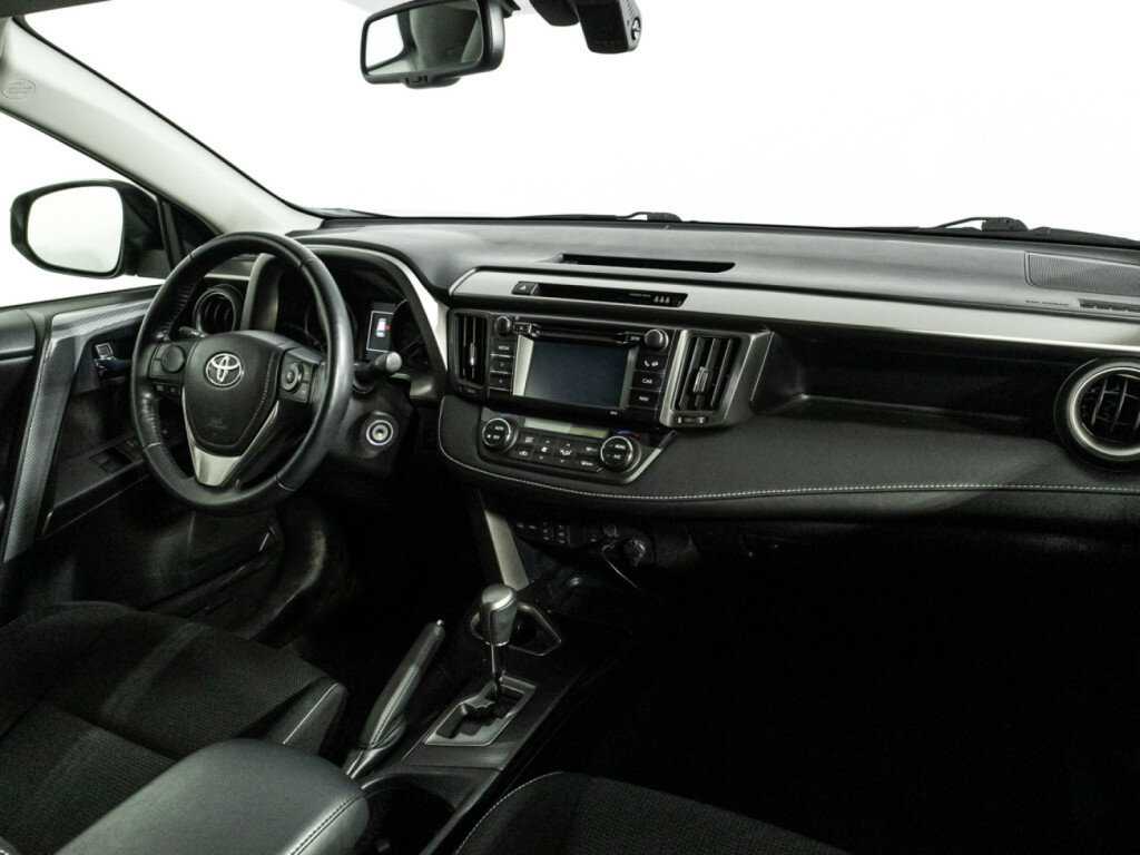 Б/У Тойота Рав4 2015 года. Фото: #8