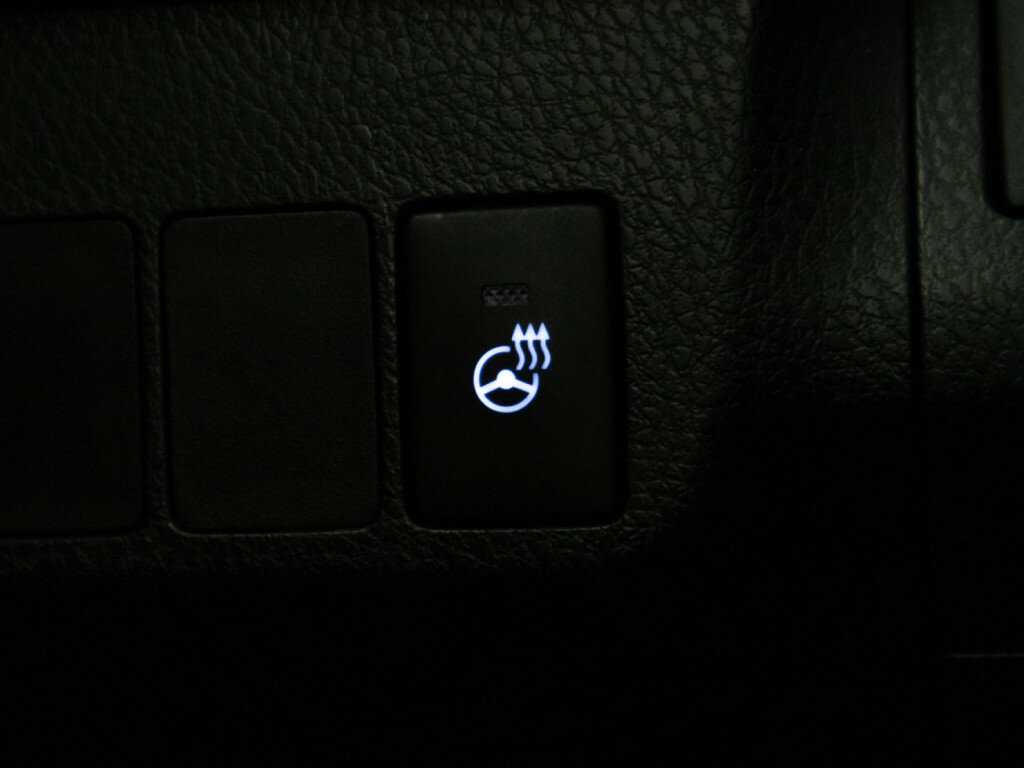 Б/У Тойота Рав4 2015 года. Фото: #17