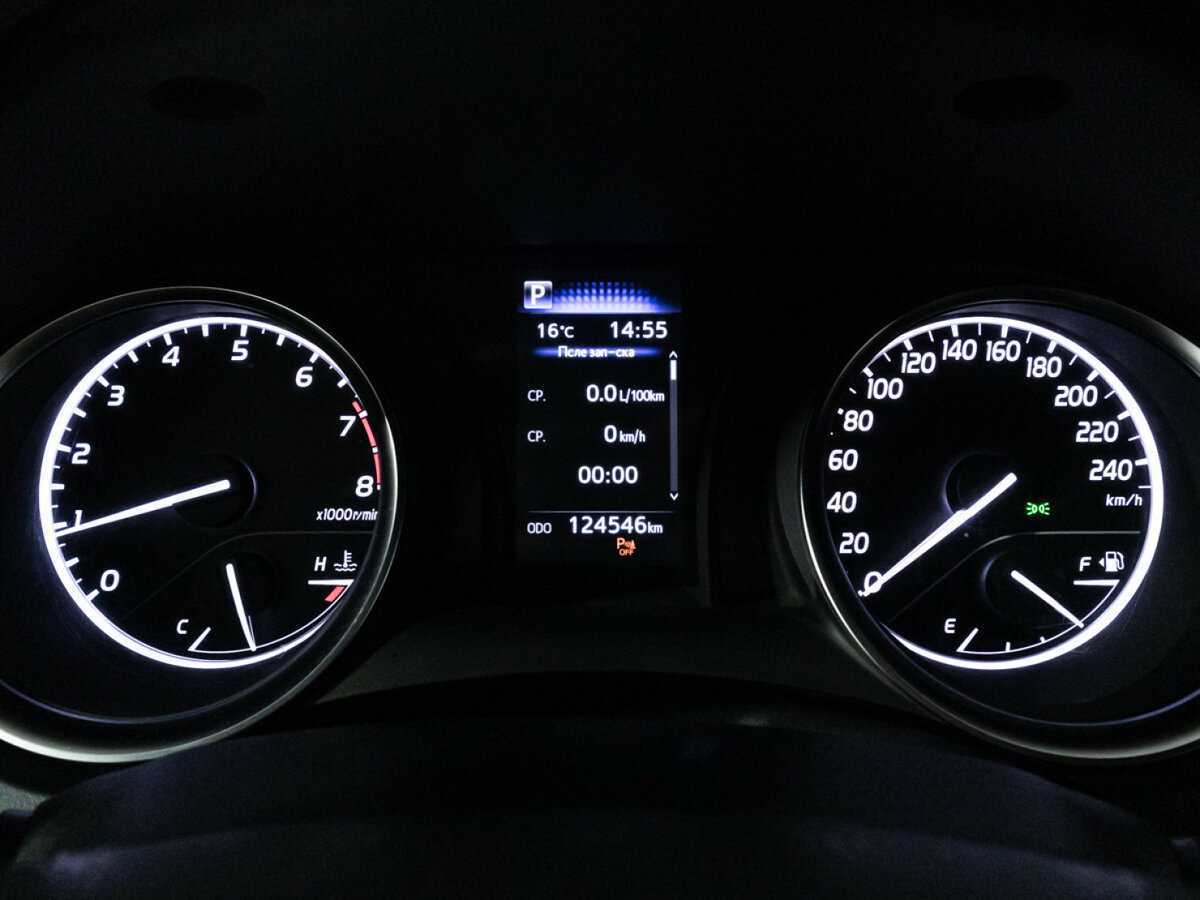 Б/У Тойота Камри 2022 года. Фото: #11