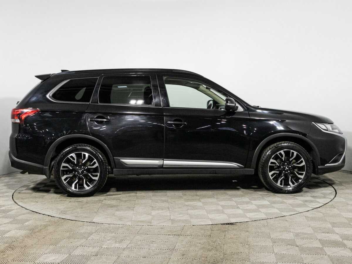 Mitsubishi Outlander 2021 года с пробегом. Фото: #3