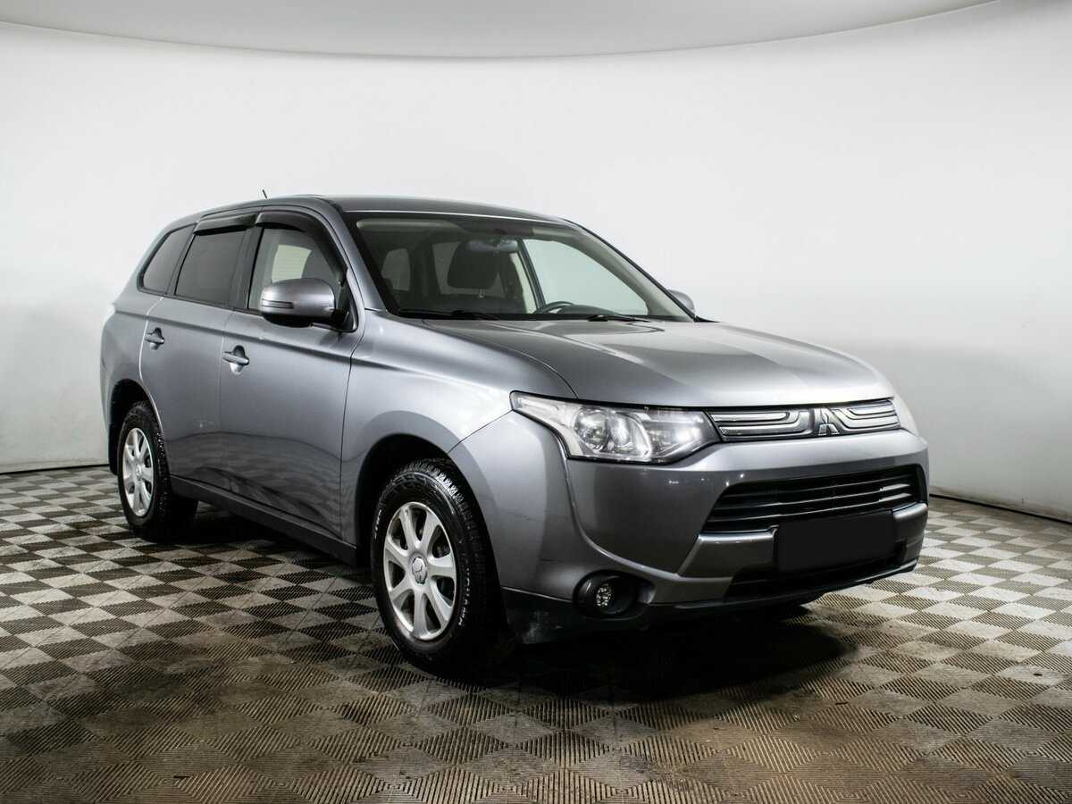 Mitsubishi Outlander 2012 года с пробегом. Фото: #2